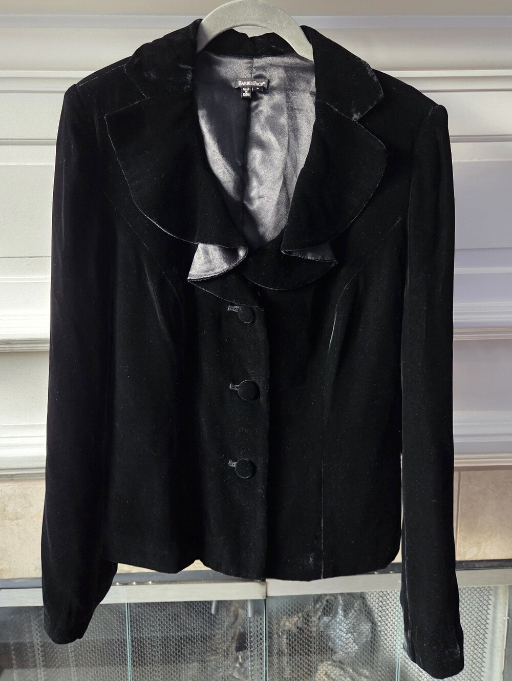 VINTAGE 1990s Barriere Pace Black Velvet Cropped Jacket Statement Collar Size 6